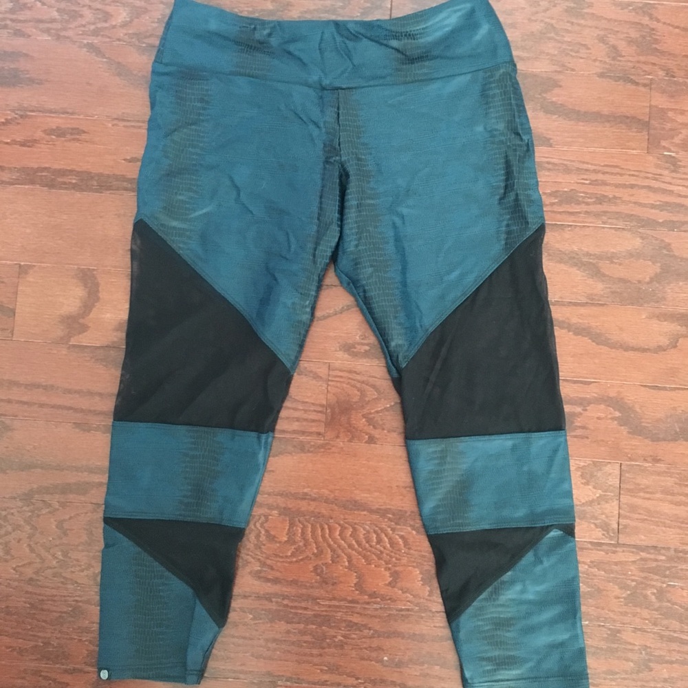 Turquoise black mesh leggings